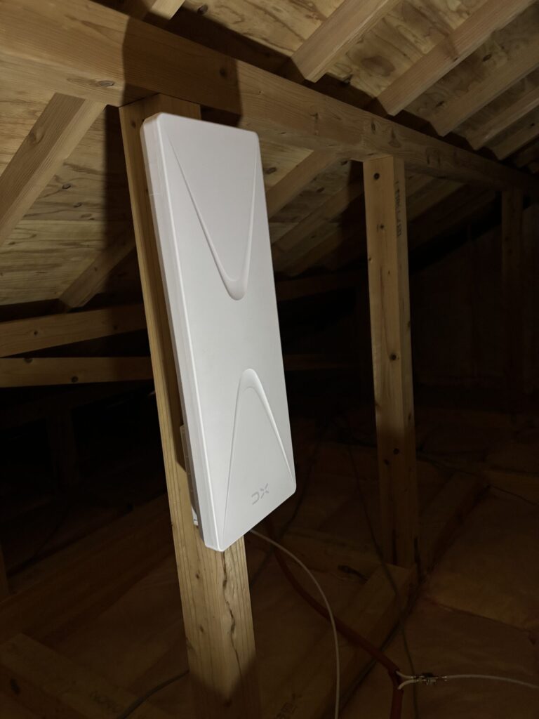 屋根裏アンテナ